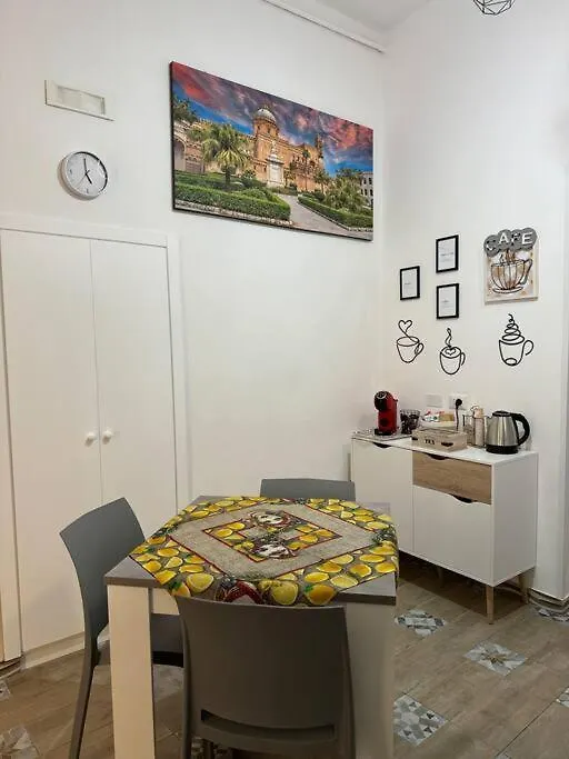 Apartment Tra I Vicoli Di Ballaro Palermo Italy